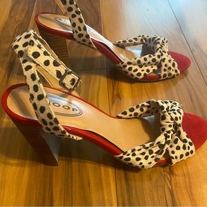 ❤️Scoop Heels- Worn once! 5/$25